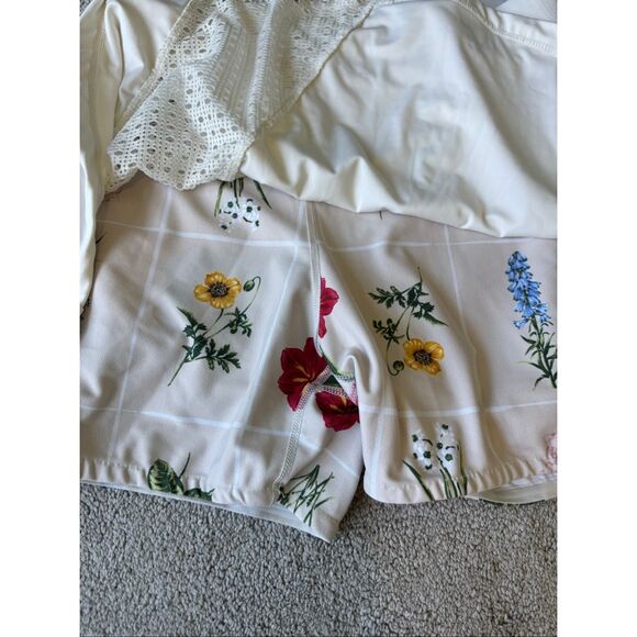 Tuckernuck White and Fresh Buds Perforated Tennis Skirt, Med $100 F34 - Picture 6 of 7
